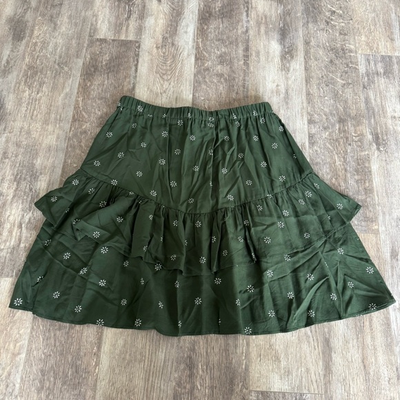 NWOT! Madewell Pull-On Tiered Mini Skirt Forest Green - Picture 3 of 7